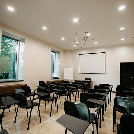 Grand Mildom Hotel Almaty Ngoại thất bức ảnh