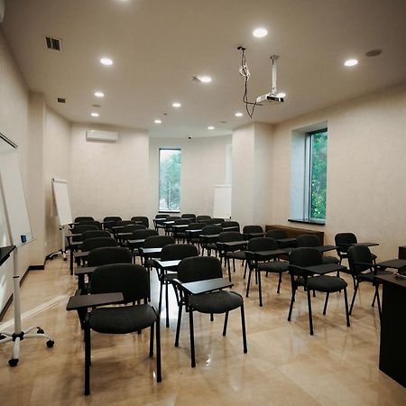 Grand Mildom Hotel Almaty Ngoại thất bức ảnh