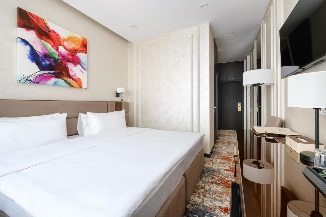 Grand Mildom Hotel Almaty Ngoại thất bức ảnh