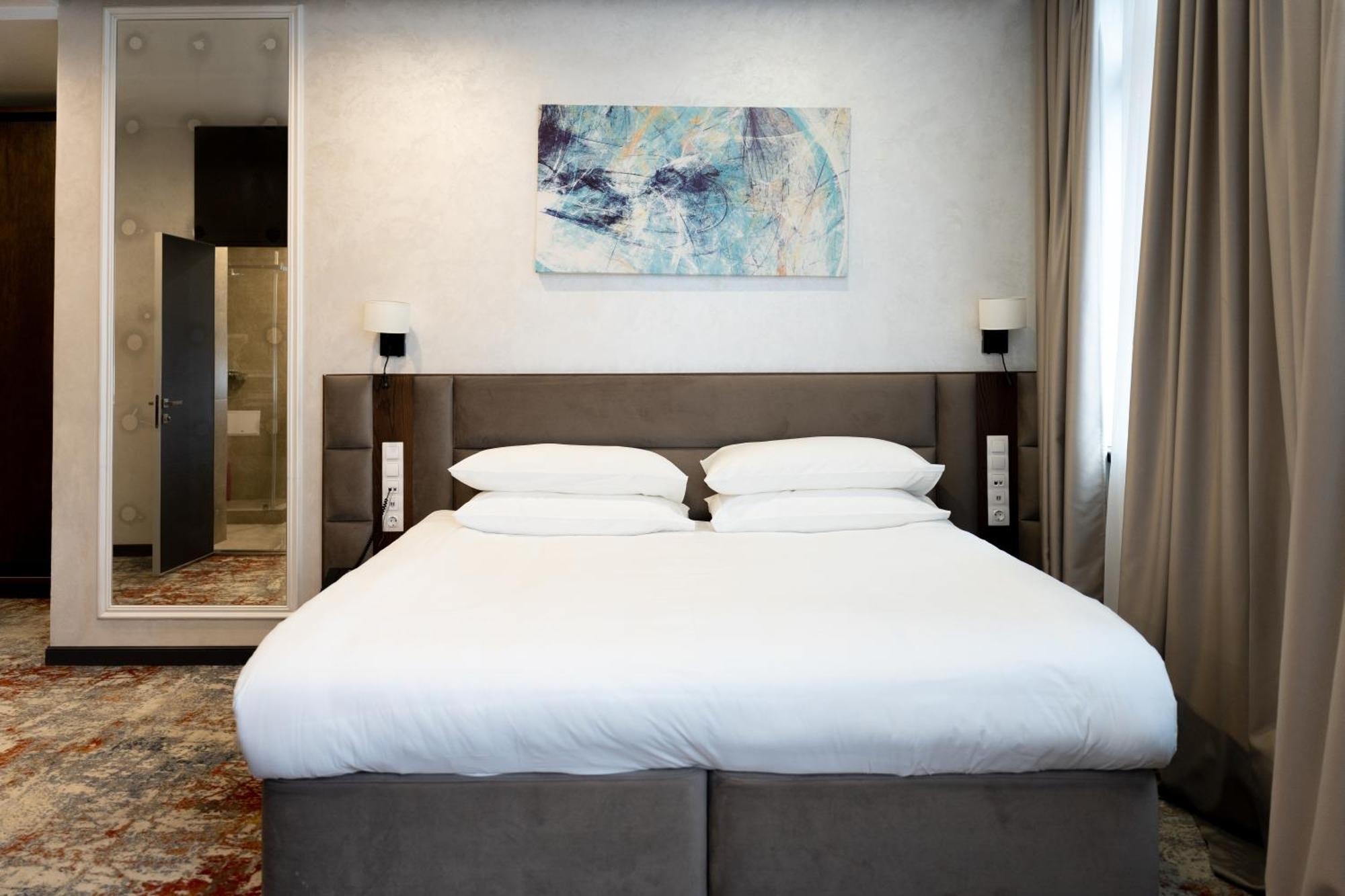 Grand Mildom Hotel Almaty Ngoại thất bức ảnh